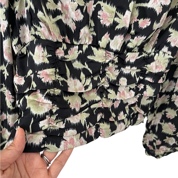 Heartloom Martine Top Size Medium in Black with Beautiful Pink Floral - Picture 13 of 16